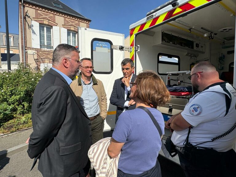 abdel kader Guerza, rencontre avec la croix rouge